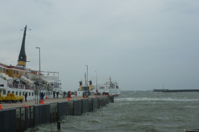 MS Helgoland im Helgoländer Südhafen.