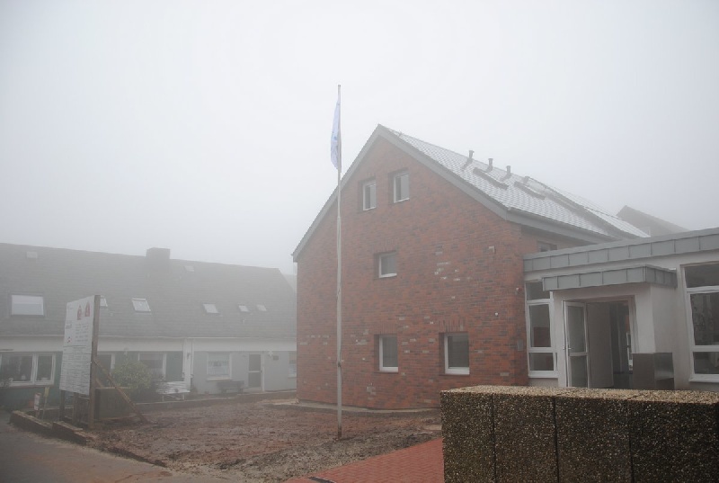 Vorderseite Arthur-Hagmeier-Haus auf Helgoland im Oberland.