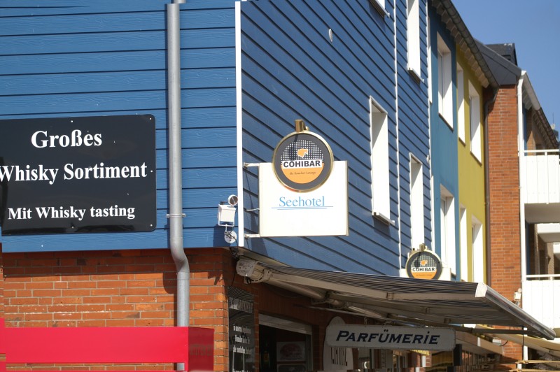 Ein Schild an Helgolands Lung Wai miit der Aufschrift 
