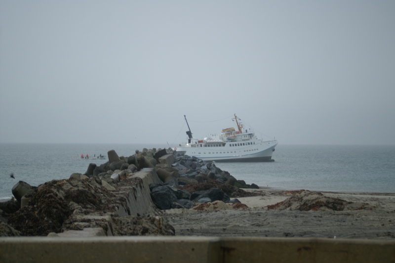 Die Funny Girlliegt auf Grund am Nordstrand der Helgoländer Düne.