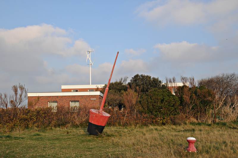 Der Darrieus-Rotor am Wilhelm-Mielck-Haus im Nordostgelände Helgolands