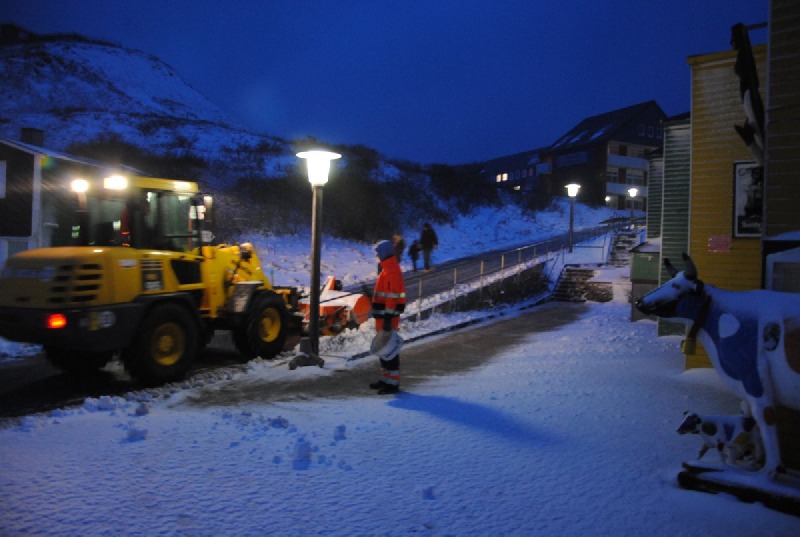 Aufnahmenim Hafengebiet Helgolands, wo es in der Nacht auf Dienstag,15.2.2011, noch mal geschneit hat.