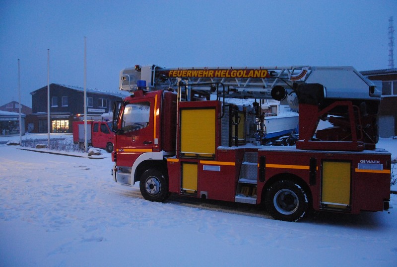 Das neue Fahrzeug der Freiwilligen Feuerwehr Helgoland. Ein Drehleiterwagen.