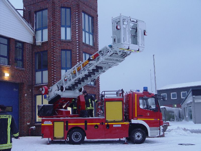 Das neue Fahrzeug der Freiwilligen Feuerwehr Helgoland. Ein Drehleiterwagen.