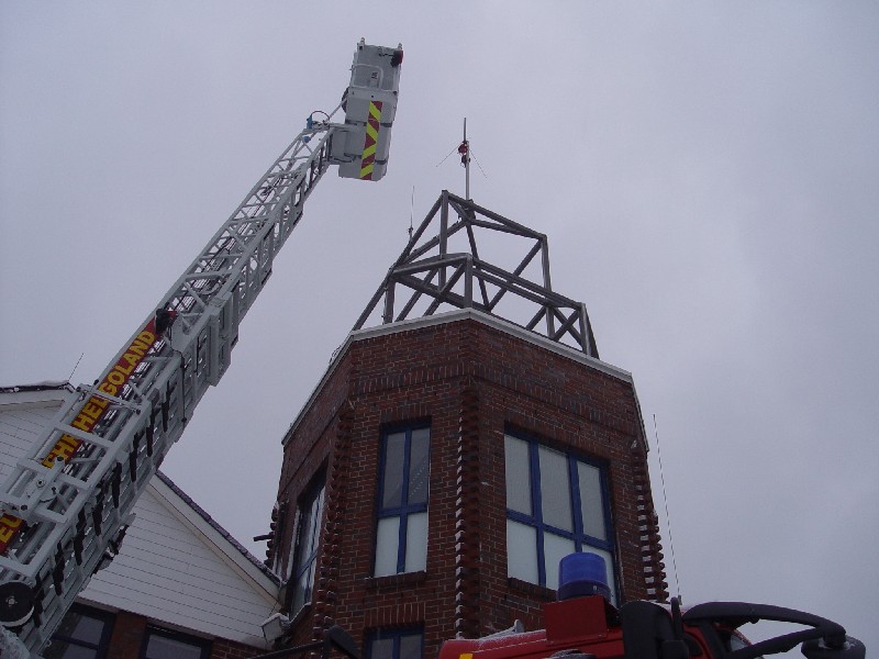 Das neue Fahrzeug der Freiwilligen Feuerwehr Helgoland. Ein Drehleiterwagen.