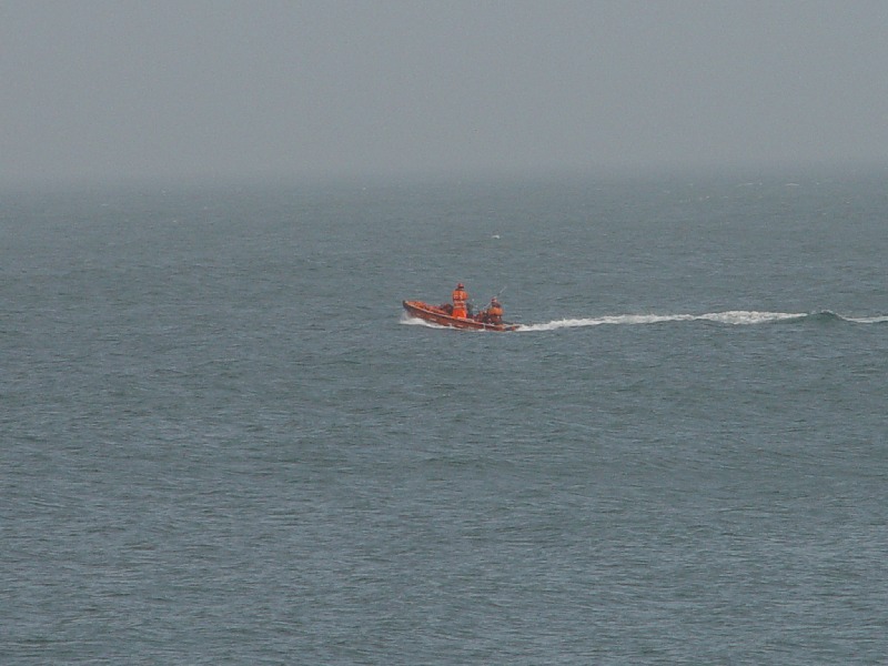 Der neue Notschlepper Nordic auf der Helgoländer Nordreede draußen bei der Jugendherberge.