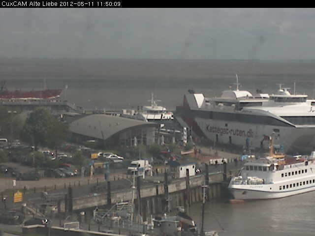 Bild vom Hochgeschwindigkeitskatamaran Dolphin Jet im Cuxhavener Hafen an der Alten Liebe.