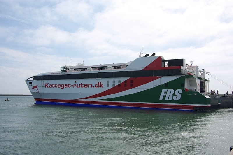 Bilder vom Hochgeschwindigkeitskatamaran Dolphin Jet während seiner Sonderfahrt nach Helgoland am 11. Mai 2012.