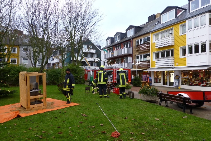Informationsveranstaltung der Freiwilligen Feuerwehr Helgoland auf dem Siemensplatz.