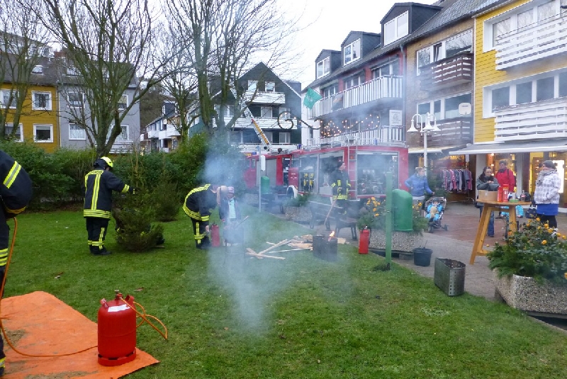 Informationsveranstaltung der Freiwilligen Feuerwehr Helgoland auf dem Siemensplatz.