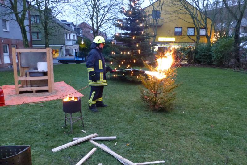 Informationsveranstaltung der Freiwilligen Feuerwehr Helgoland auf dem Siemensplatz.
