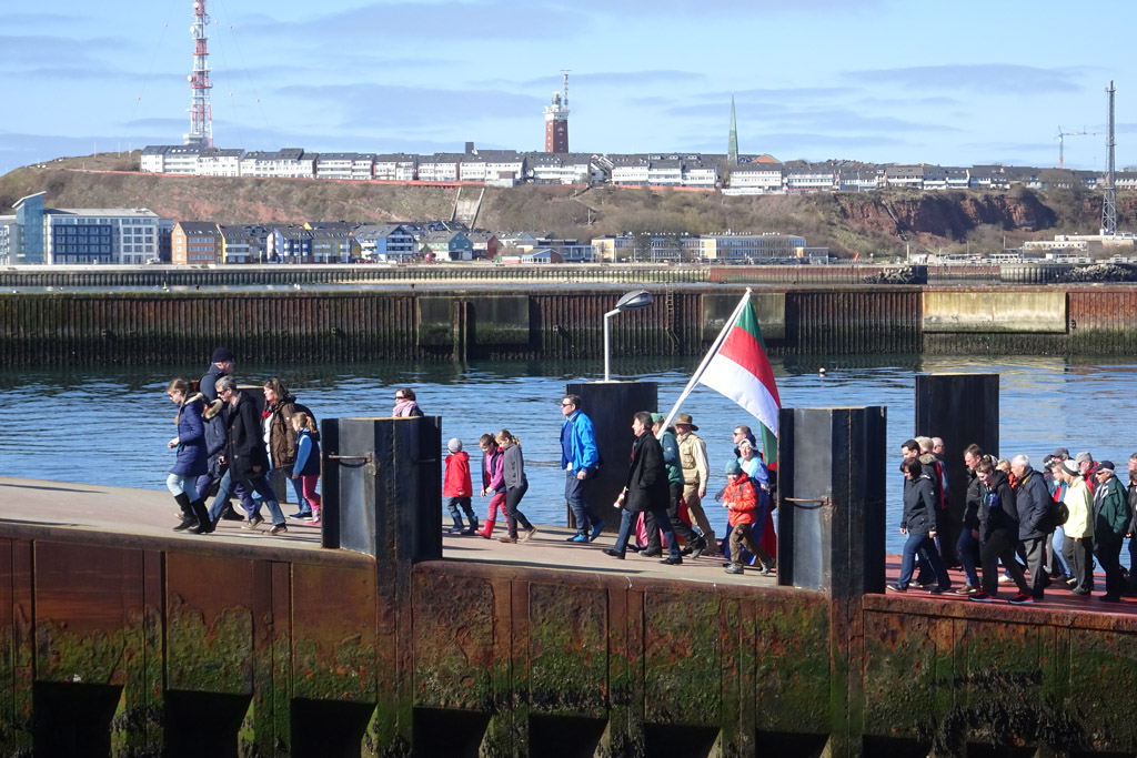 Das traditionelle Flagge zur Düne am 1. April.