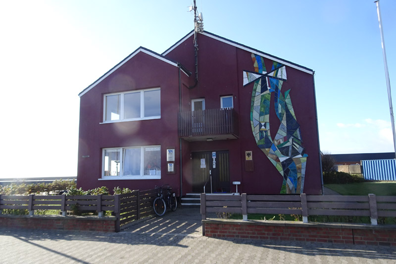 Die Wassrer- und Schifffahrtsverwaltung im Südhafen auf Helgoland.