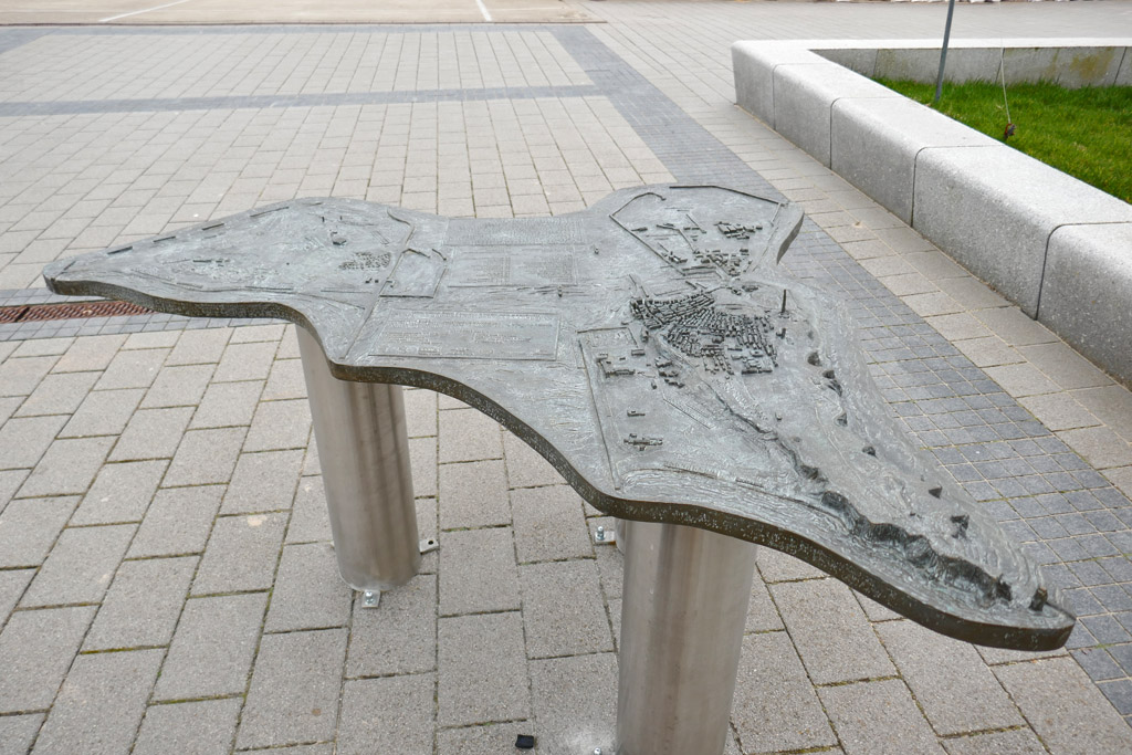 Das Blindentastmodell Helgplands und der D&uuml;ne am Zugang zur Landungsbr&uuml;cke,