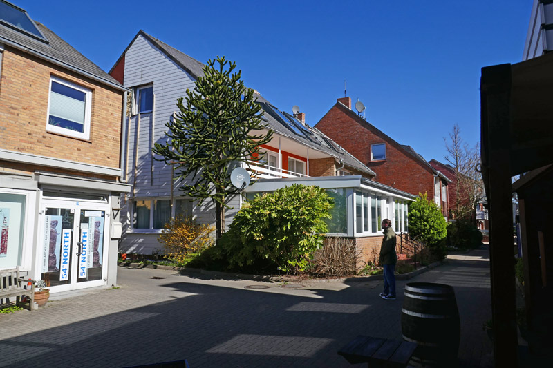 Die Kreuzung von Friesen- und Schifferstraße im Unterland auf Helgoland.