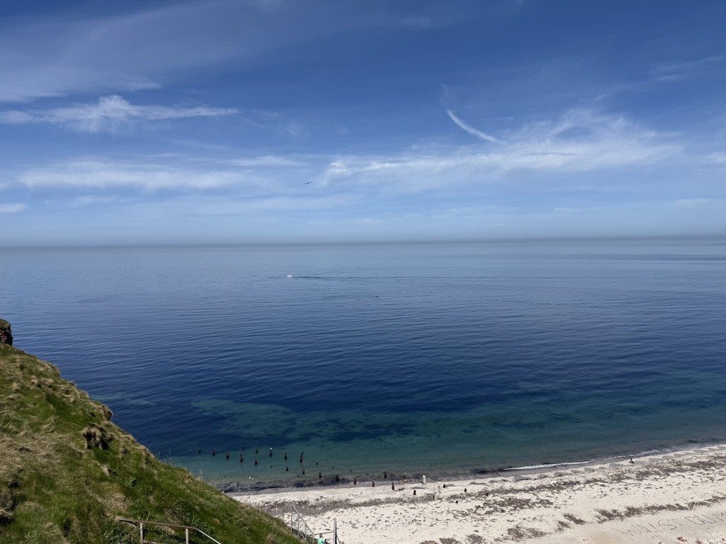 Kristallklare Nordsee um Helgoland herum.