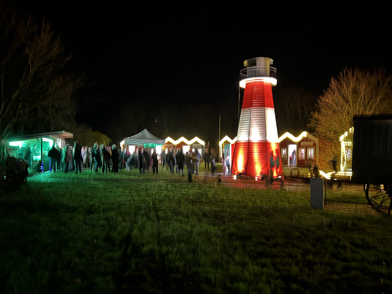 Weihnachtsmarkt auf dem Museumshof auf Helgoland.
