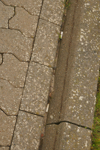 Zigarettenkippen am Autoberg auf Helgoland.