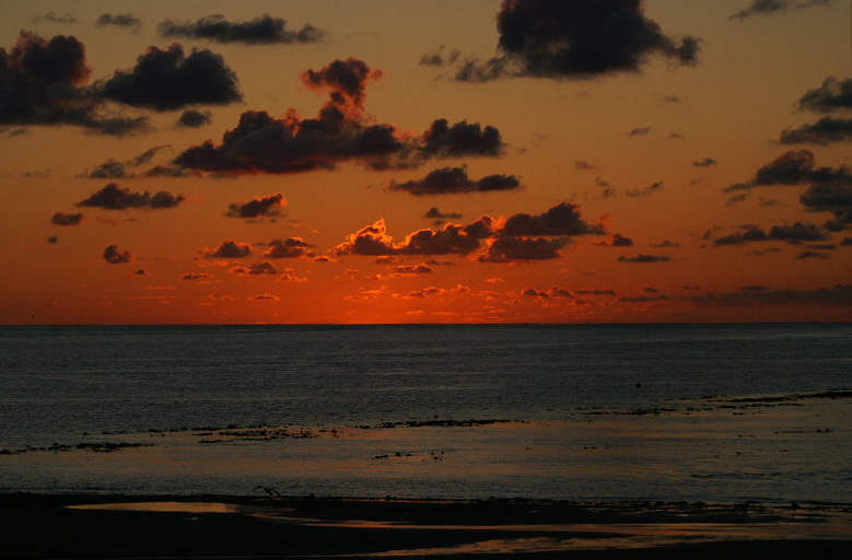 Vom Nordstrand der D&uuml;ne der Horizont, kurz nachdem die Sonne untergegangen ist.