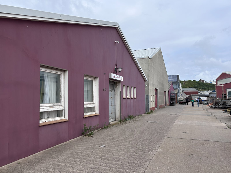 Das Geb&auml;ude der Backstube vom ehemaligen "Der Inselb&auml;cker" in der Ringstra&szlig;e im S&uuml;dhafengel&auml;nde.