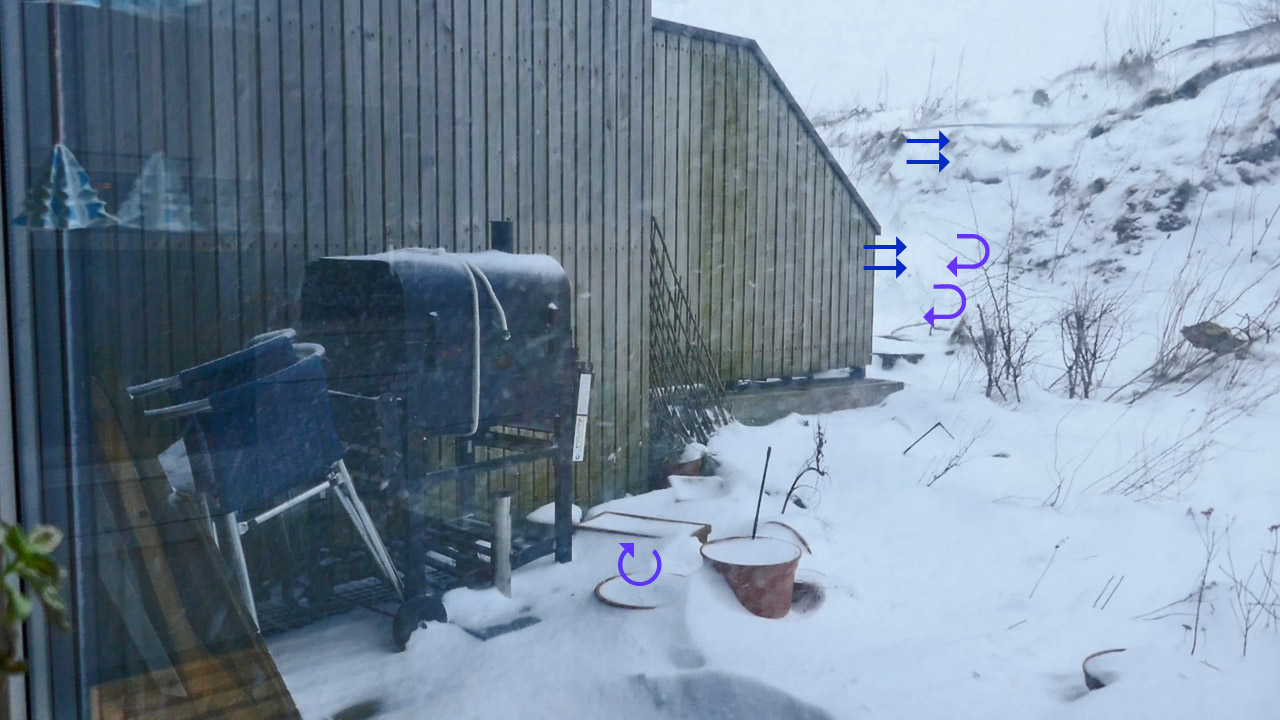 Terrasse von B&auml;rbel und Thorsten schneebedeckt Anfang Februar 2026.