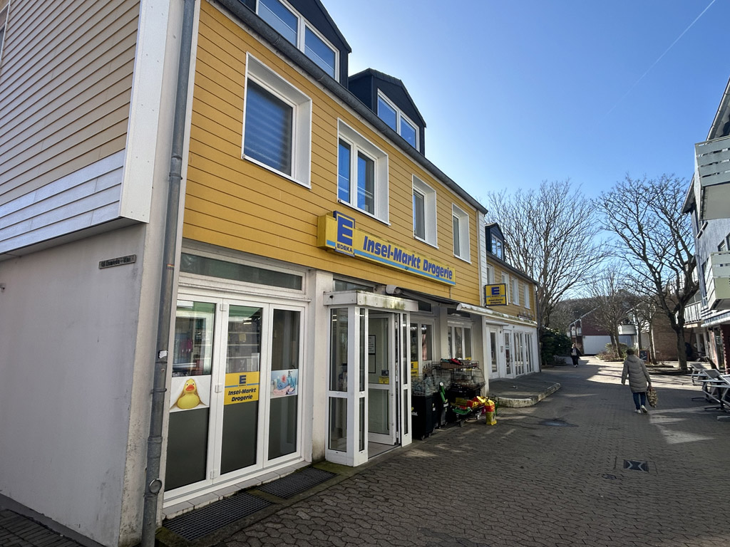 Die Edeka Insel-Markt Drogerie in der J.A. Siemensterrasse.